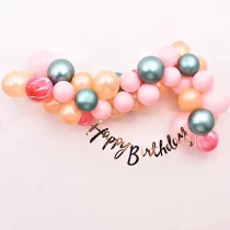 779-ghirlanda-cu-40-de-baloane-in-culori-roz-portocaliu-turcoaz-rosu-cu-banner-happy-birthday
