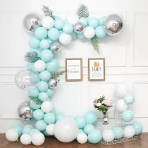 878-arcada-baloane-aniversare-petrecere-in-culori-albastru-macaron-alb-argintiu-cu-frunze-decorative